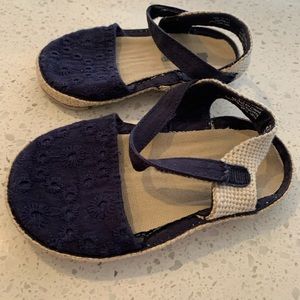 Gap baby shoes